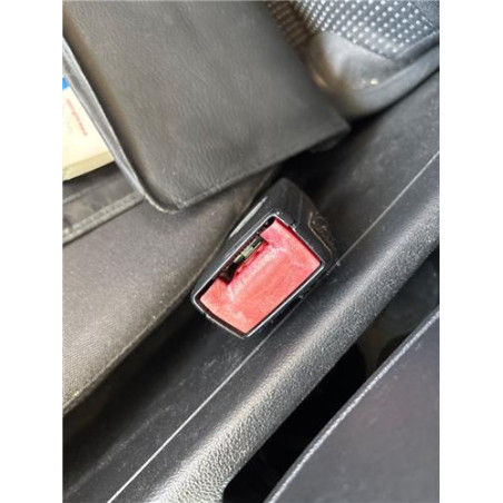 ANCLAJE CINTURON DEL. DCHO.