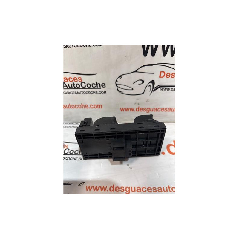 BOTONERA PUERTA DEL. IZDA.