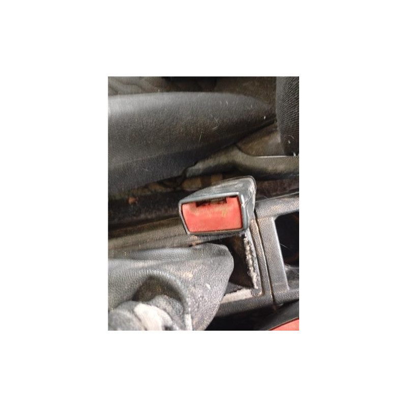 ANCLAJE CINTURON DEL. DCHO.