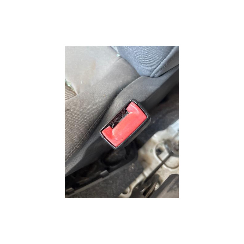 ANCLAJE CINTURON DEL. DCHO.