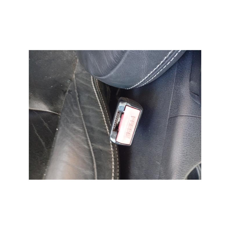 ANCLAJE CINTURON DEL. DCHO.