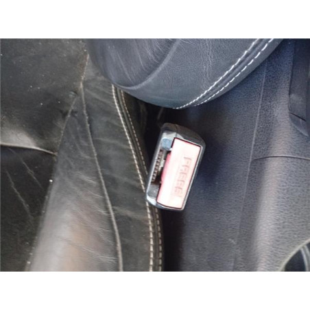 ANCLAJE CINTURON DEL. DCHO.