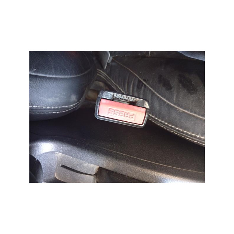 ANCLAJE CINTURON DEL. IZDO.