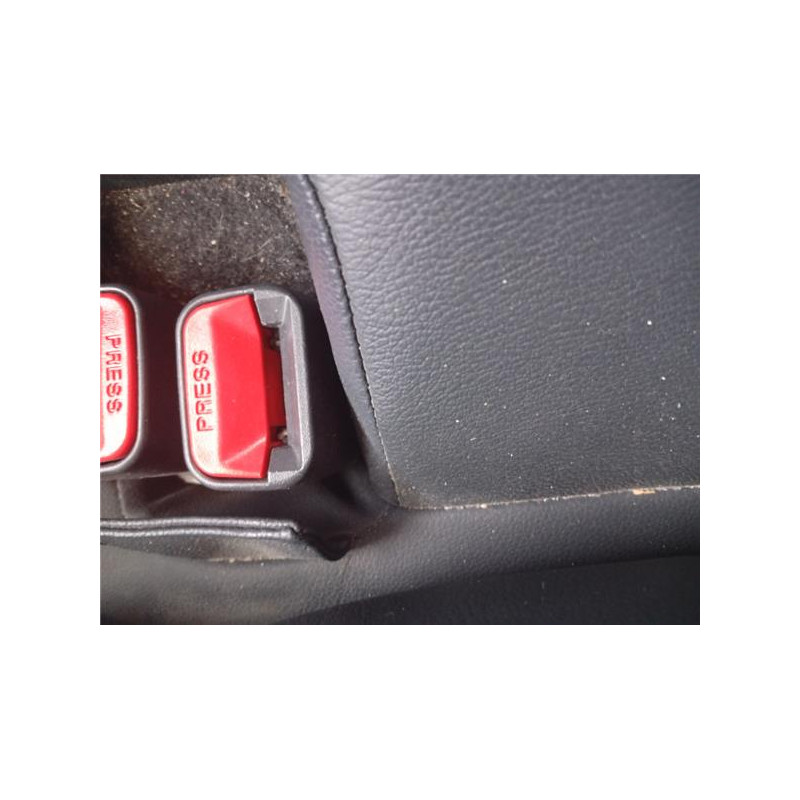 ANCLAJE CINTURON TRA. CENTRAL