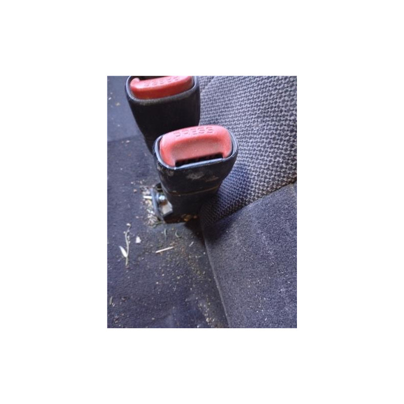 ANCLAJE CINTURON TRA. CENTRAL