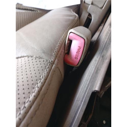 ANCLAJE CINTURON DEL. DCHO.