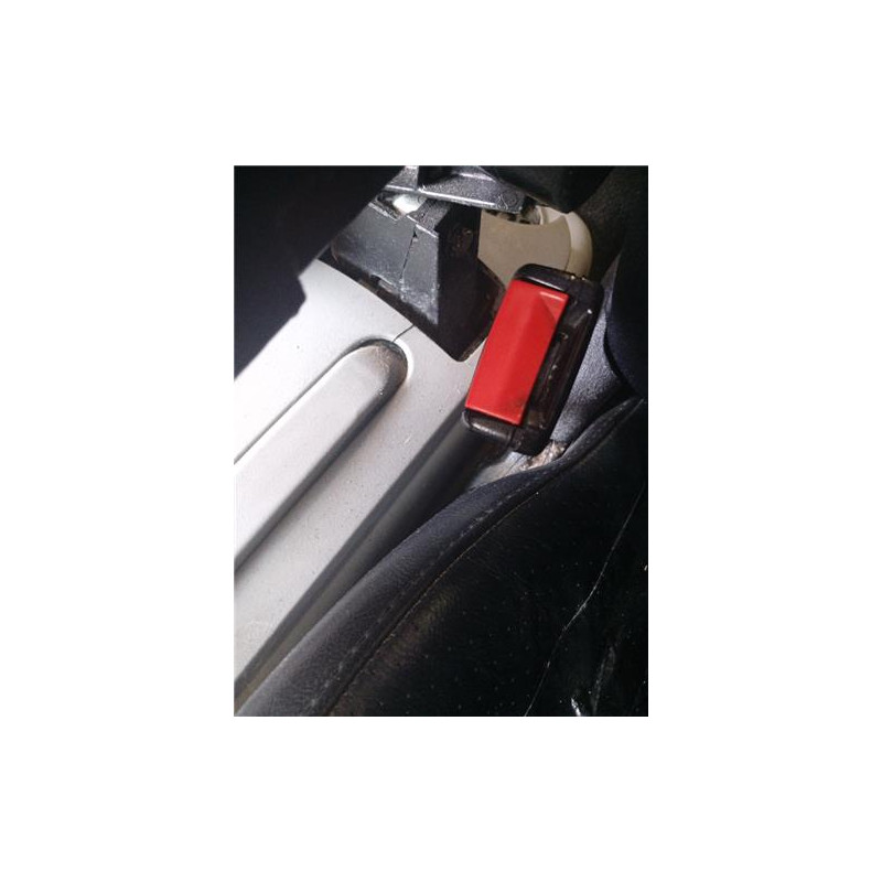 ANCLAJE CINTURON DEL. IZDO.