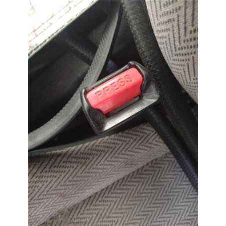 ANCLAJE CINTURON DEL. IZDO.