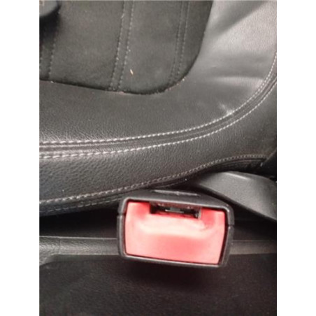 ANCLAJE CINTURON DEL. DCHO.