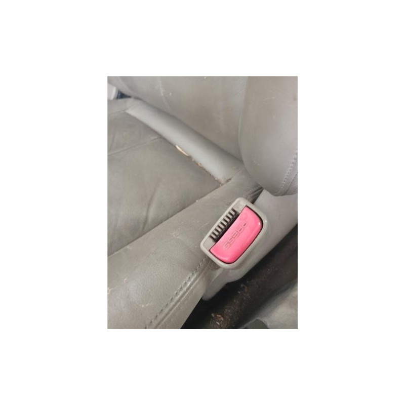 ANCLAJE CINTURON DEL. DCHO.