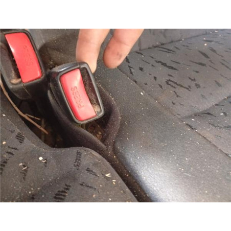 ANCLAJE CINTURON TRA. IZDO.