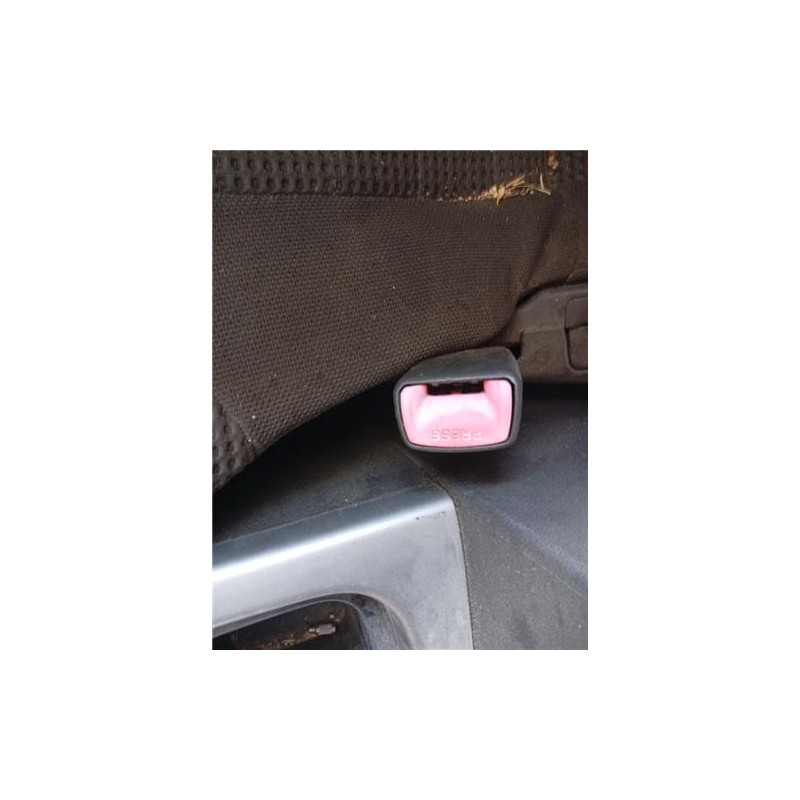 ANCLAJE CINTURON DEL. DCHO.