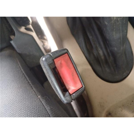 ANCLAJE CINTURON DEL. DCHO.