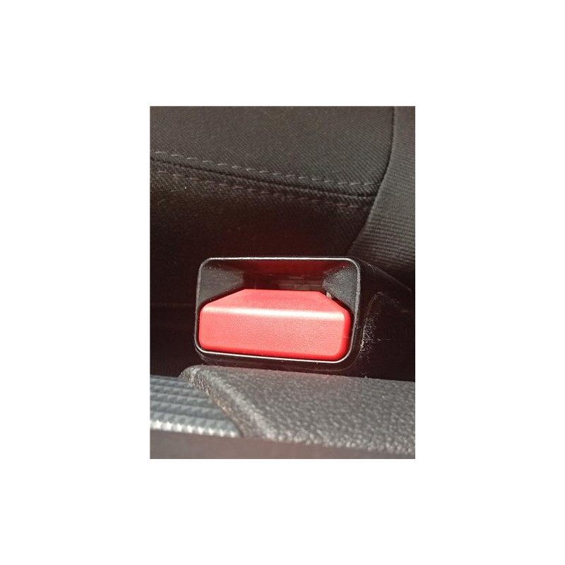 ANCLAJE CINTURON DEL. DCHO.