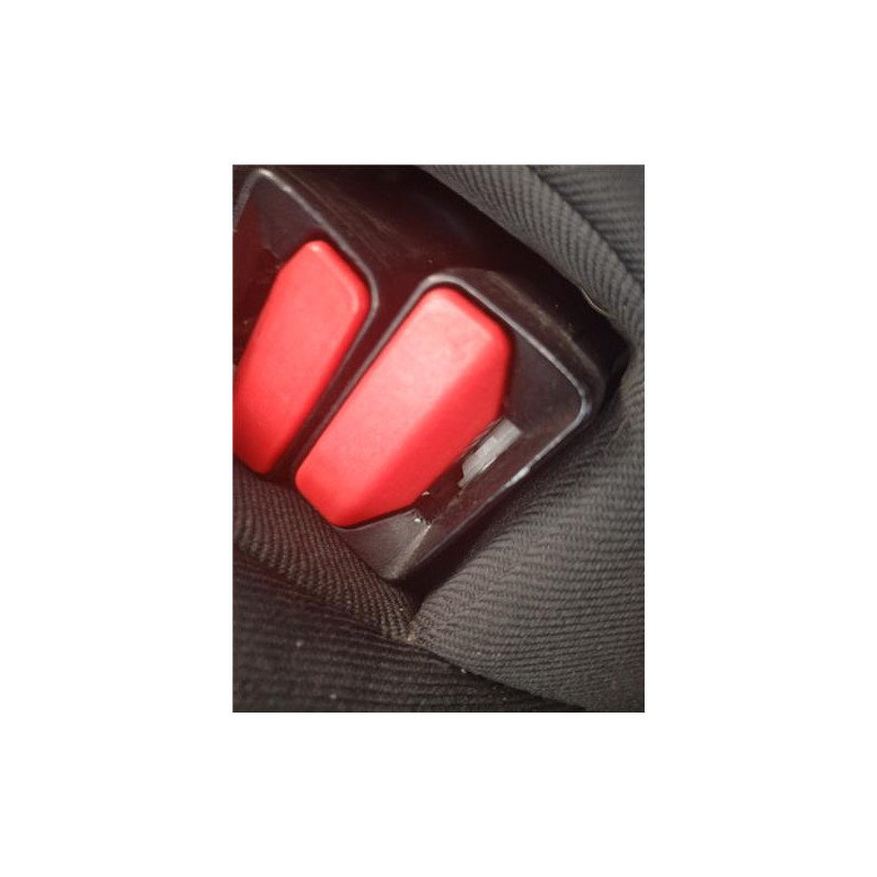 ANCLAJE CINTURON TRA. IZDO.