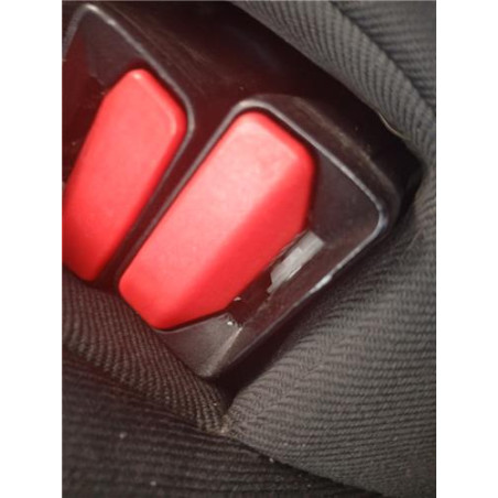 ANCLAJE CINTURON TRA. IZDO.