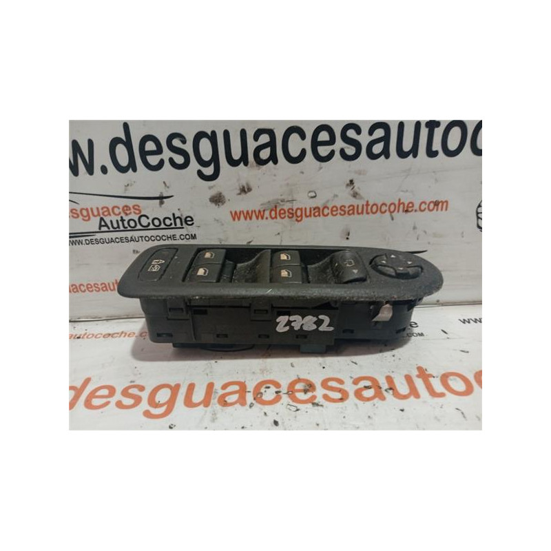 BOTONERA PUERTA DEL. IZDA.