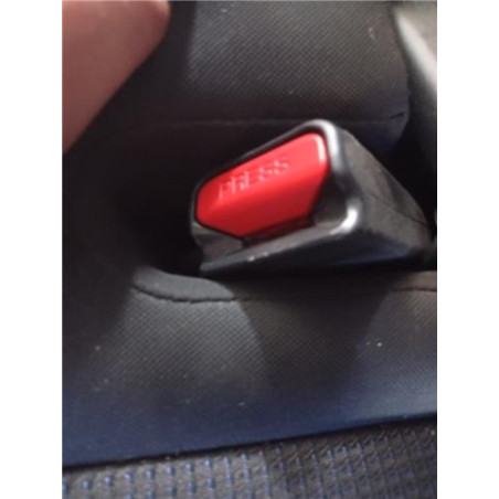 ANCLAJE CINTURON TRA. IZDO.