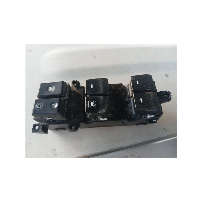 BOTONERA PUERTA DEL. IZDA.