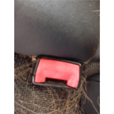 ANCLAJE CINTURON TRA. IZDO.