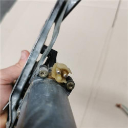 ELEVALUNAS ELECTRICO DEL. DCHO.