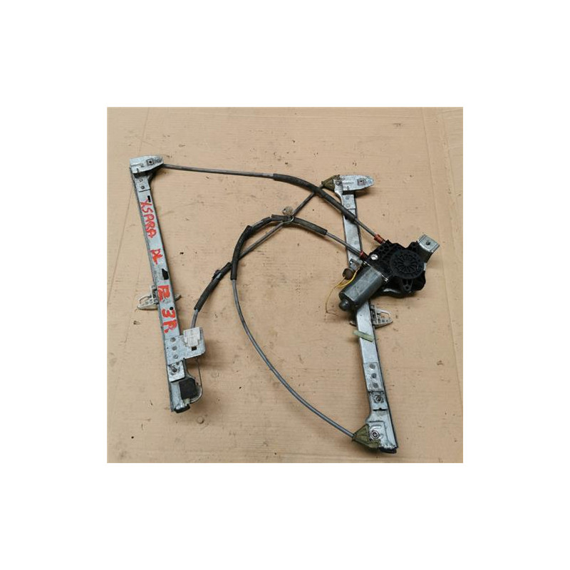 ELEVALUNAS ELECTRICO IZDO.