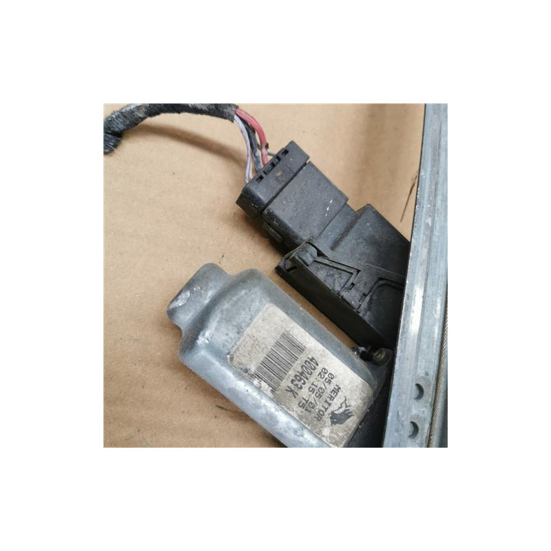 ELEVALUNAS ELECTRICO DEL. DCHO.