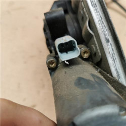 ELEVALUNAS ELECTRICO IZDO.