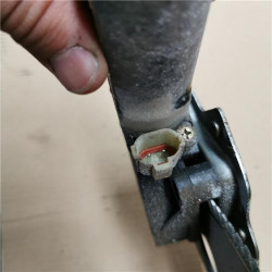 ELEVALUNAS ELECTRICO TRA. DCHO.