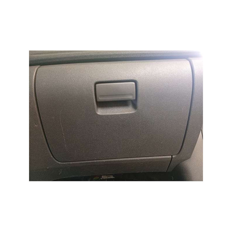TAPA GUANTERA