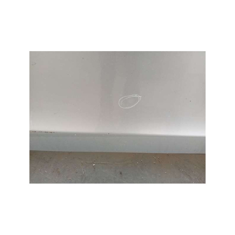 PUERTA DEL. DCHA.